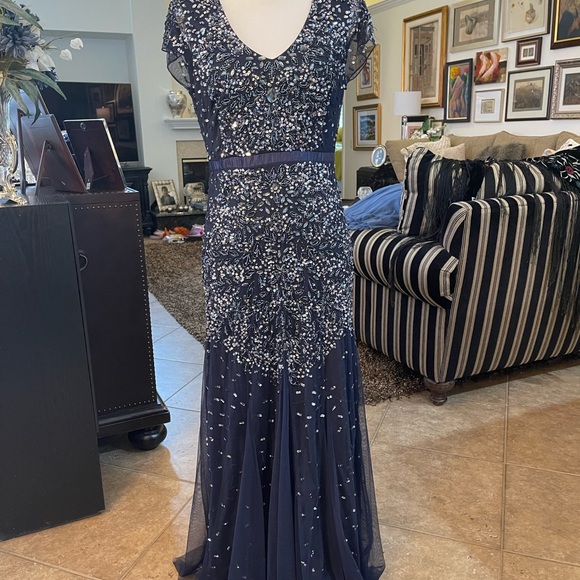 Elegant Navy Blue Sequin Evening Gown - Picture 1 of 5